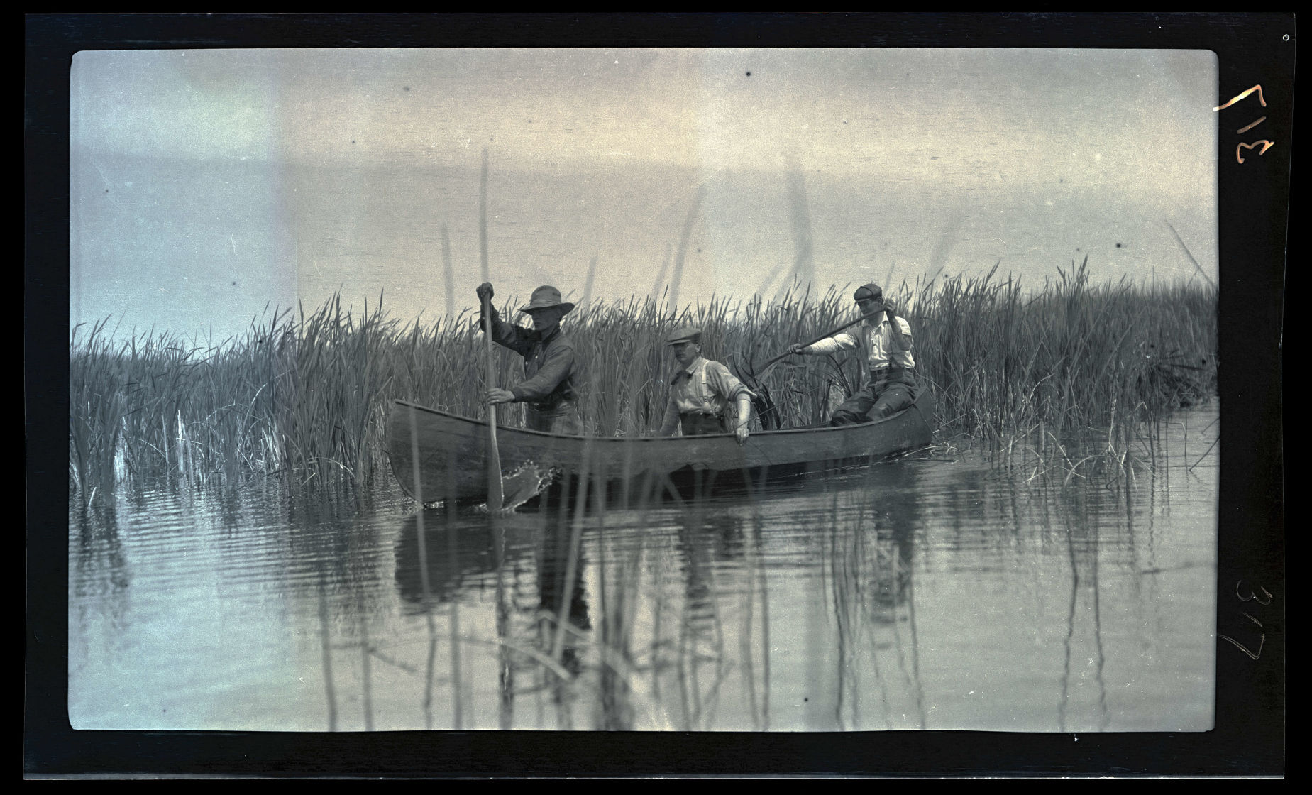 tule canoe_lower klamath1905